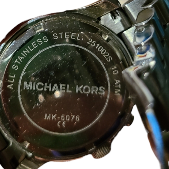 Michael Kors Silver Watch - Picture 6 of 6